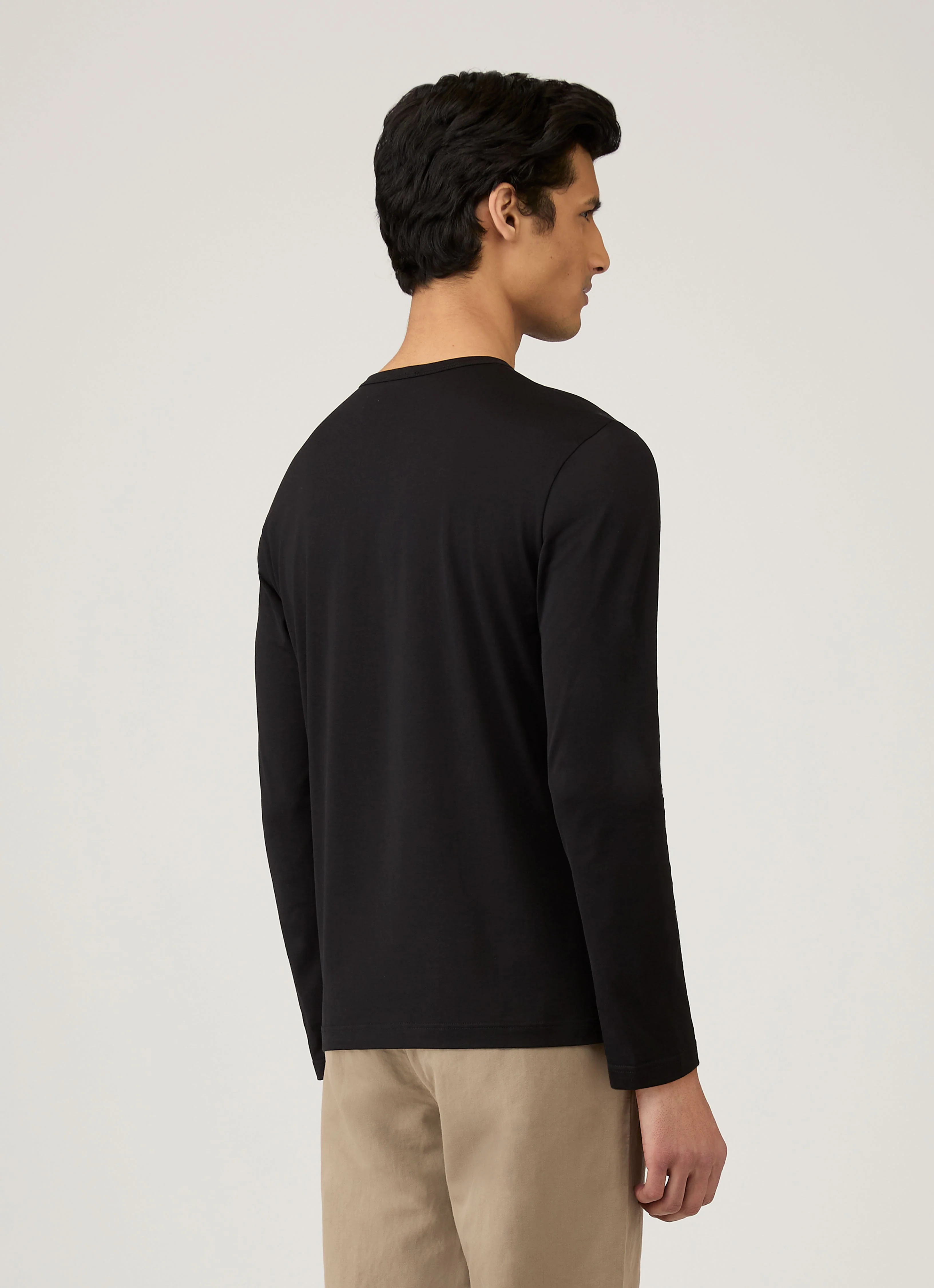 Men's Classic Long Sleeve T-shirt in Black - Image 5