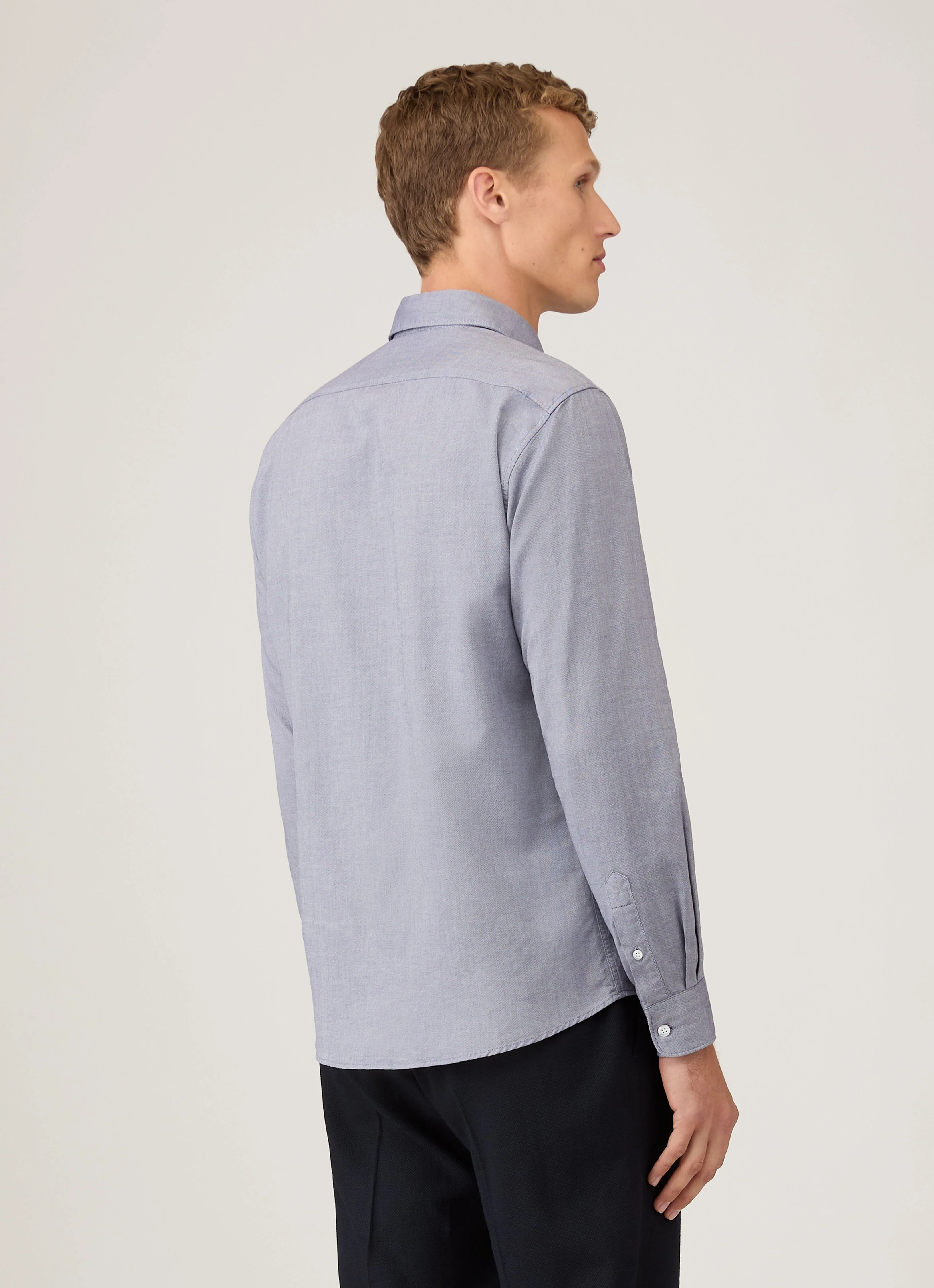 Men's Oxford Shirt in Dark Blue - Image 5