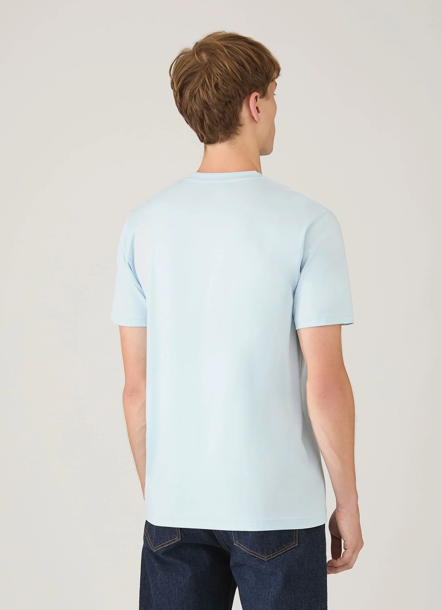 Men's Riviera Midweight T-shirt in Frost Blue - Image 5