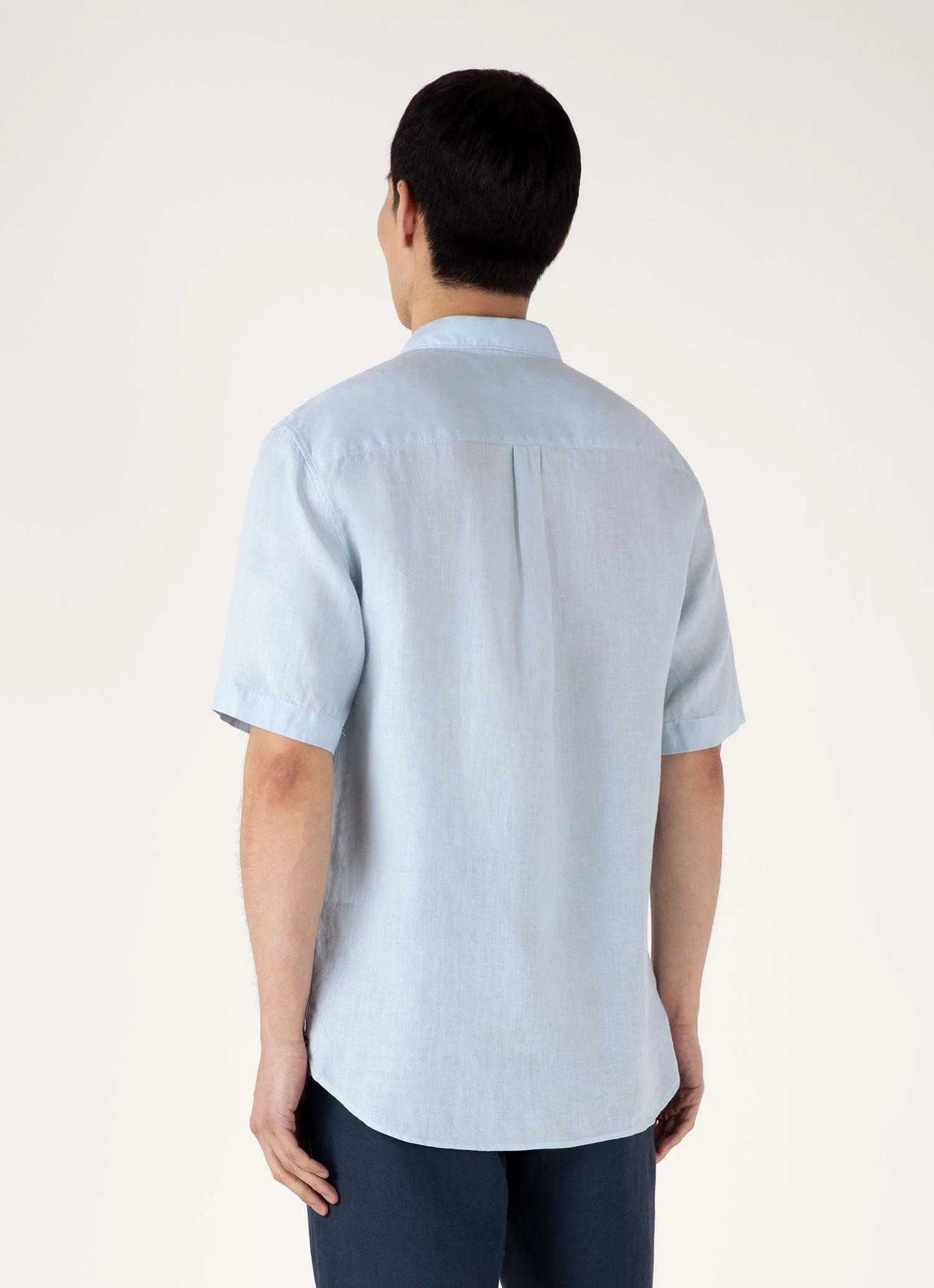 Men's Short Sleeve Linen Shirt in Light Blue - Image 5